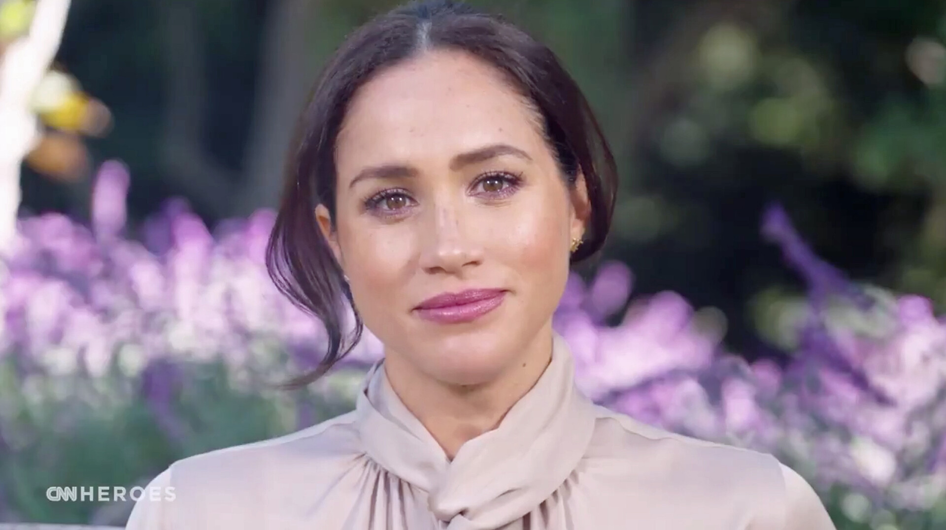 Меган Маркл и принц Гарри отметили день рождения сына щедрым пожертвованием