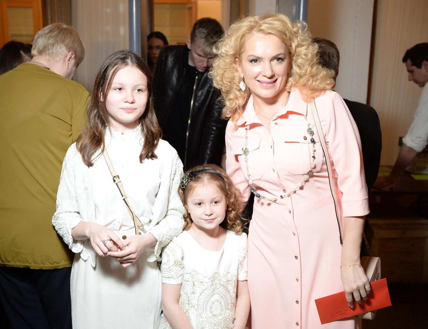 Жизнь после развода есть: известный актёр публично признался в любви к Марии Порошиной