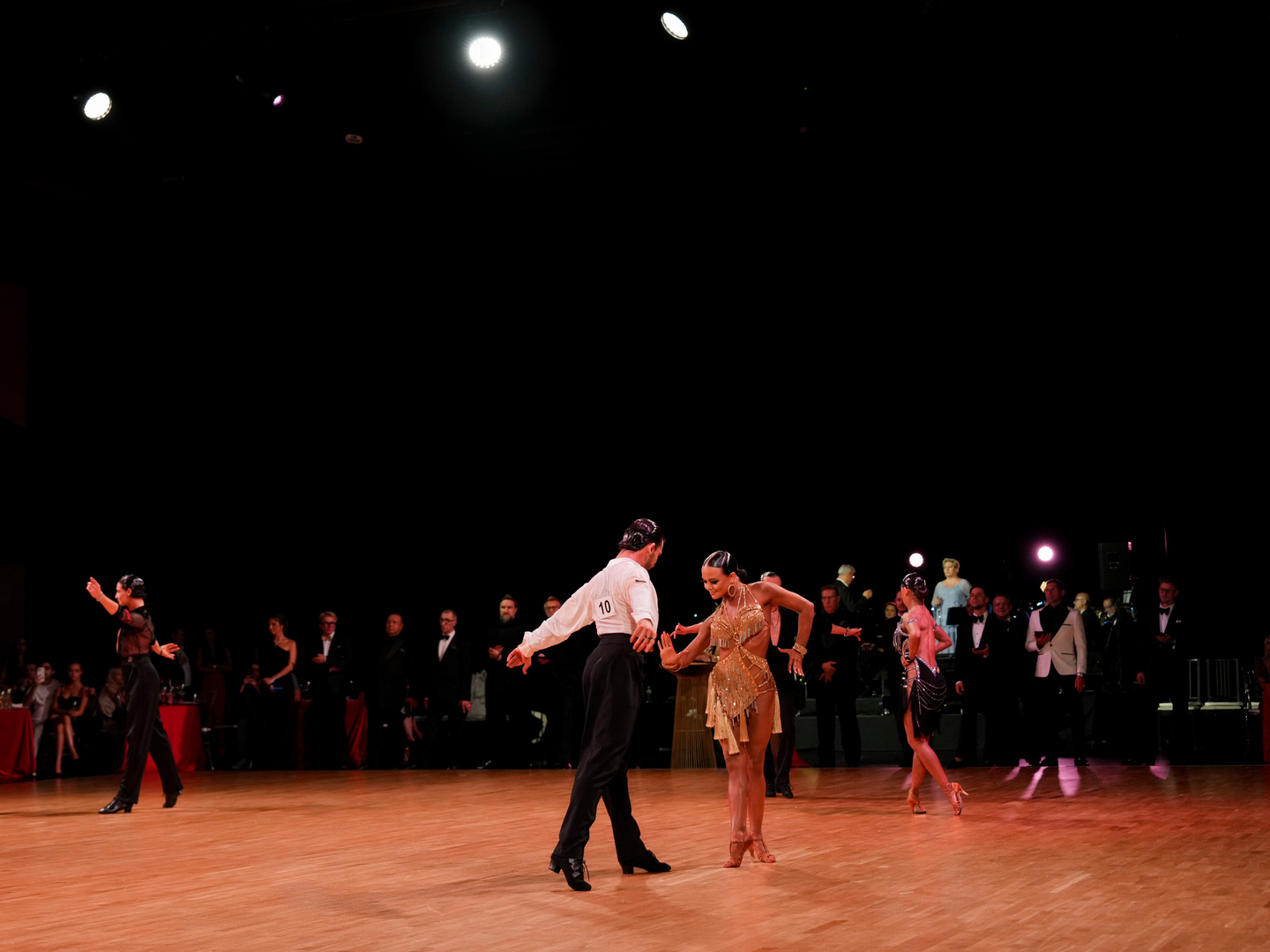 Лепс, Рудковская, Тодоренко и другие звезды на турнире Мельниковой и Айдаева по танцам «Midnight Ball»