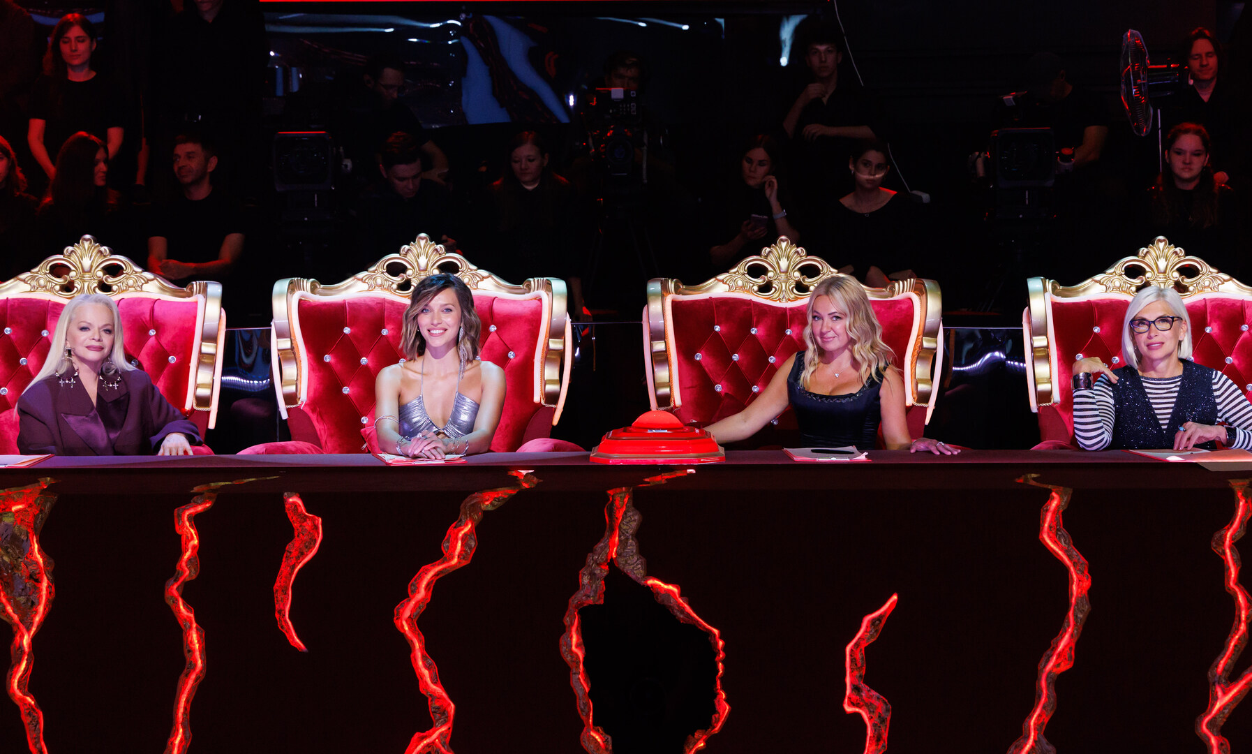 Валерия, Долина, Алсу и другие звезды стали жюри вокального шоу «Царица» на телеканале «Пятница!»