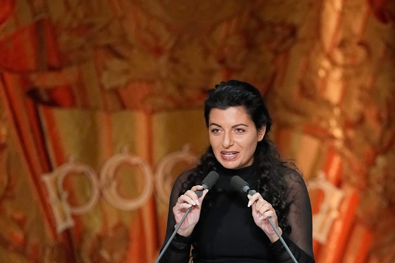 Симоньян призвала Киев поэкономить бумагу после получения повестки в суд