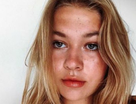 «Выглядишь старше мамы»: интернет-тролли жестко раскритиковали новое селфи 17-летней Сони Киперман