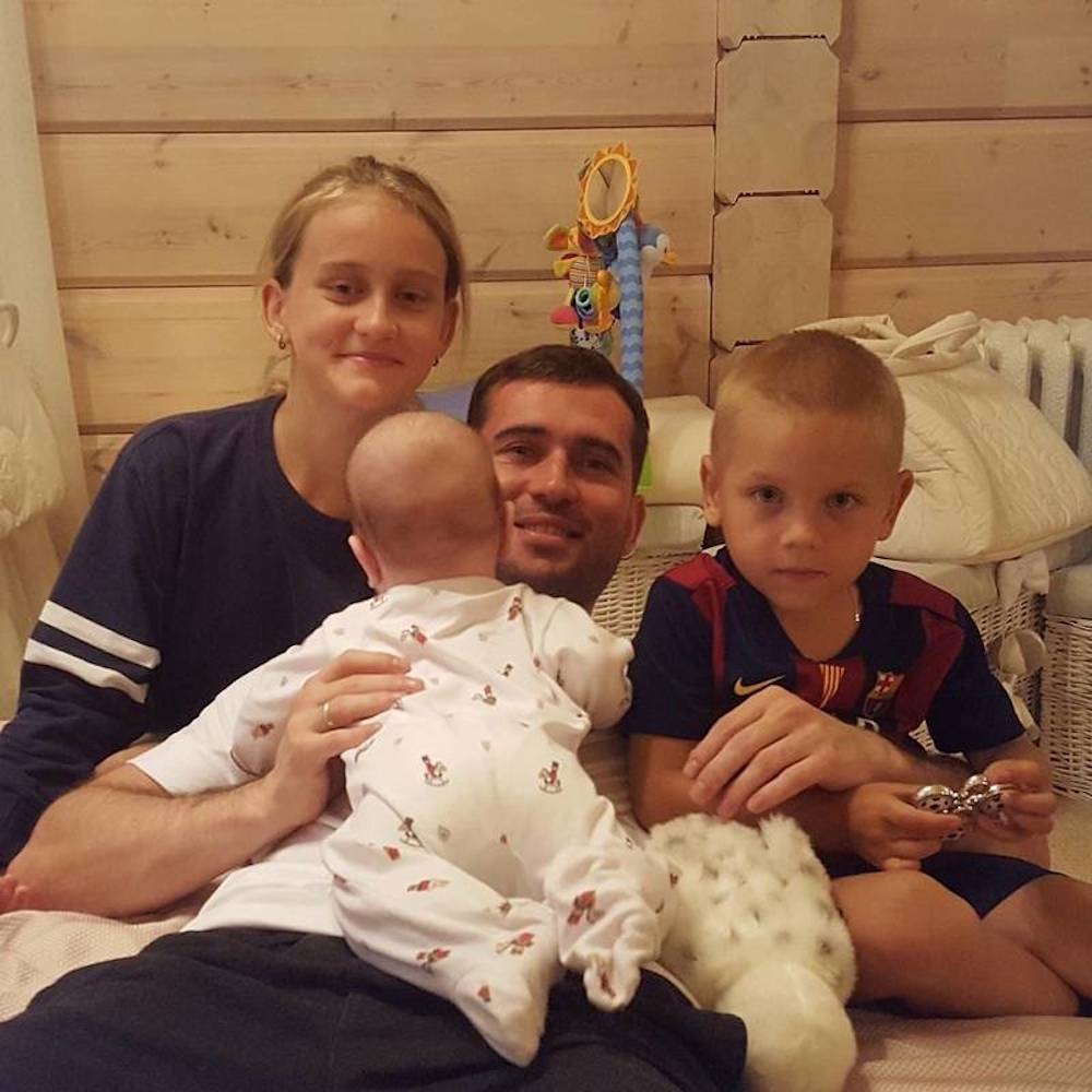 Александр Кержаков задолжал дочери 13 миллионов рублей?