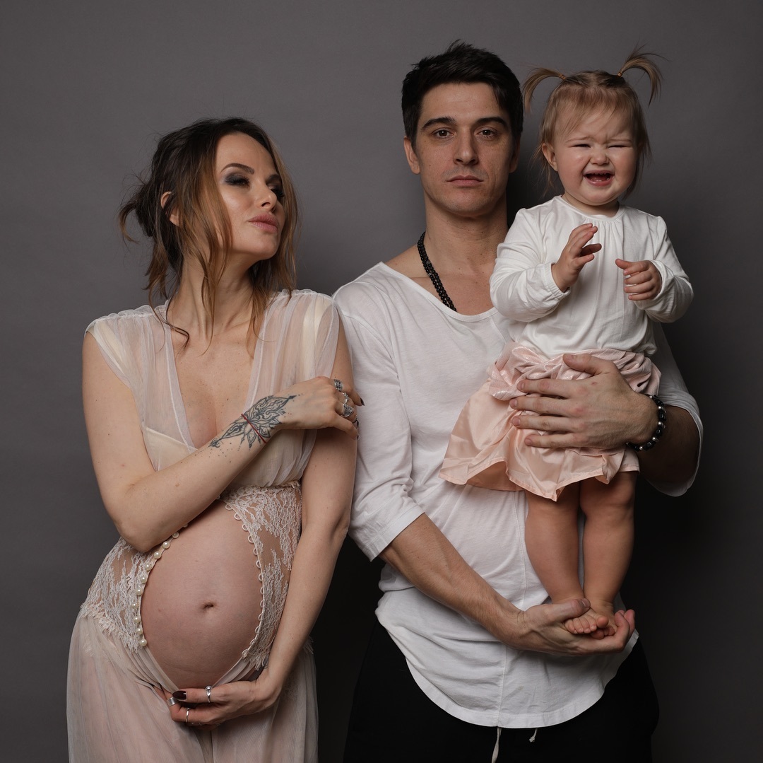 В июле 2015 родилось. Семья актера Стаса Бондаренко.