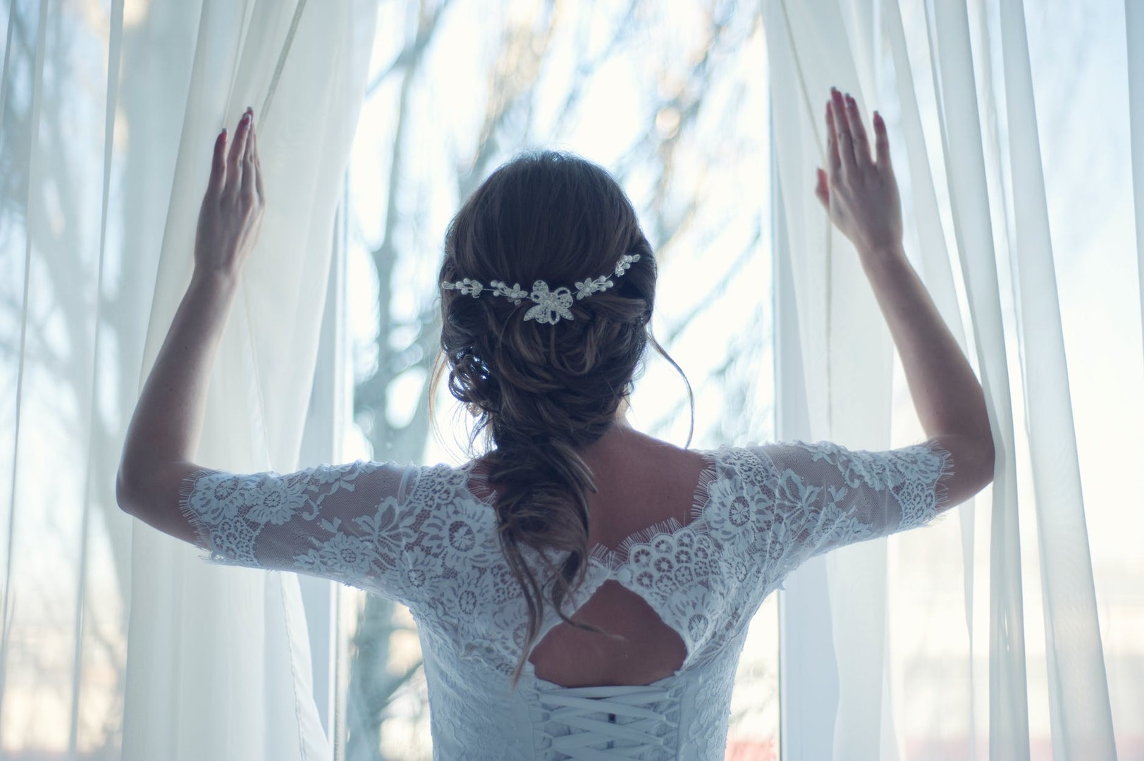 Невеста сделала липосакцию перед свадьбой, желая похудеть, и умерла