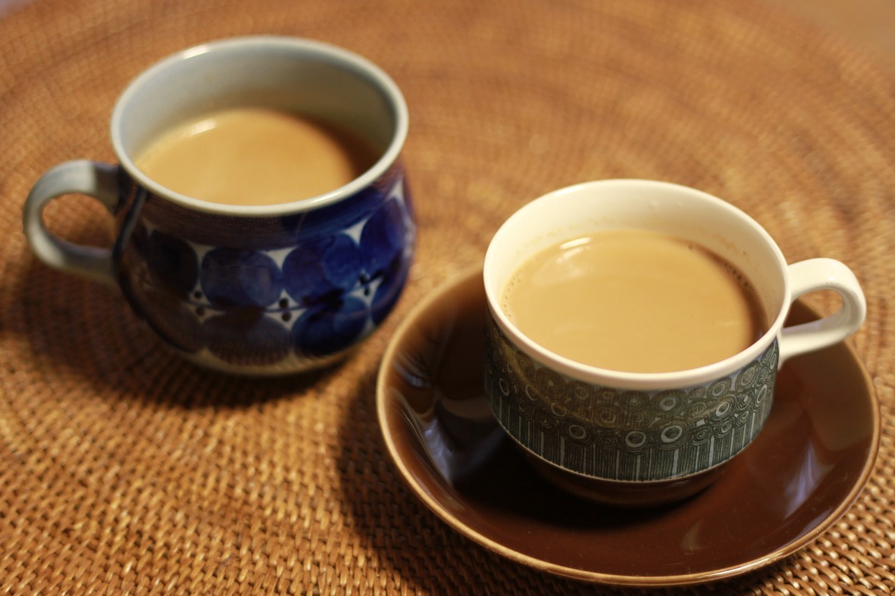Особенности приготовления чая с молоком и солью
