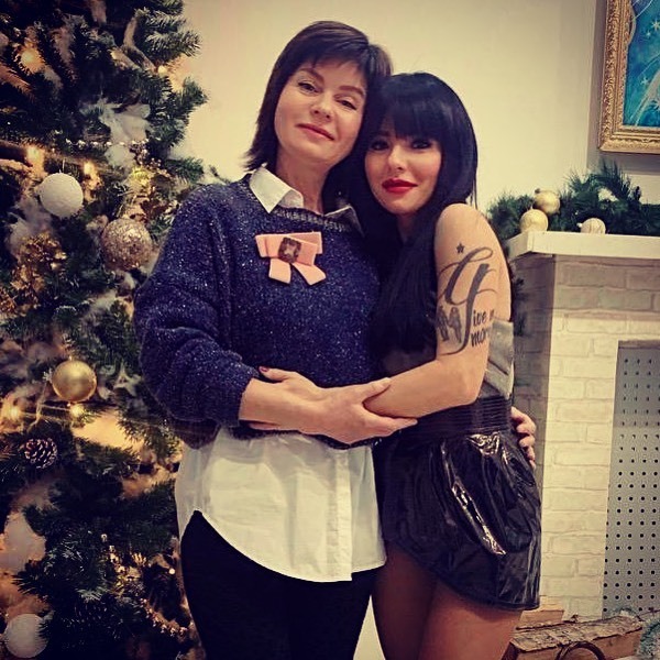 Юлия Волкова с мамой