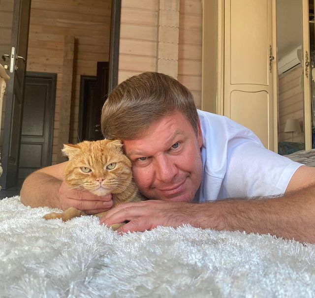 Дмитрий Губерниев с котом