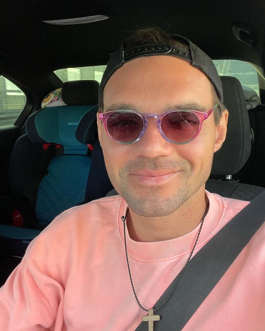 Артем Алексеев в машине