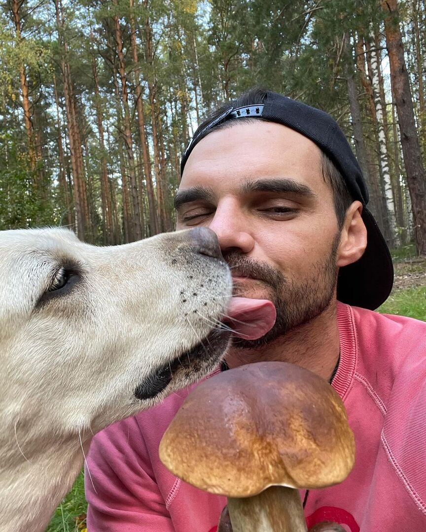 Артем Алексеев с питомцем