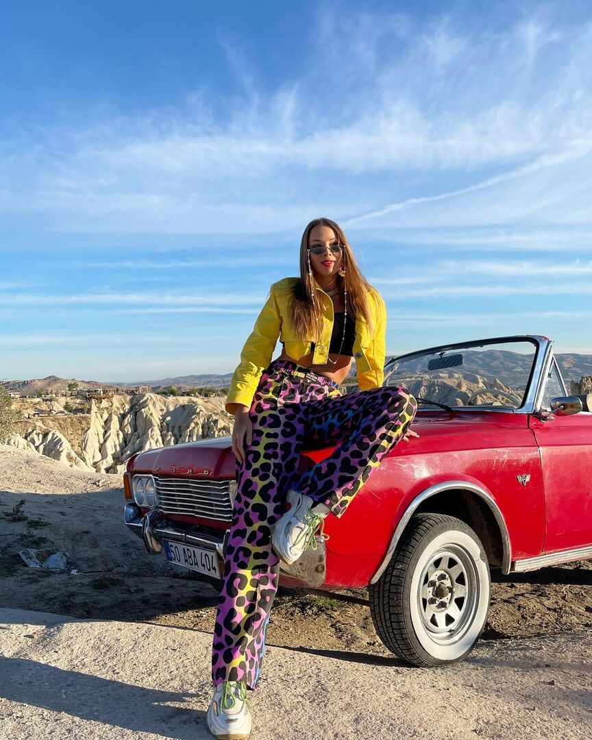 Полина Диброва