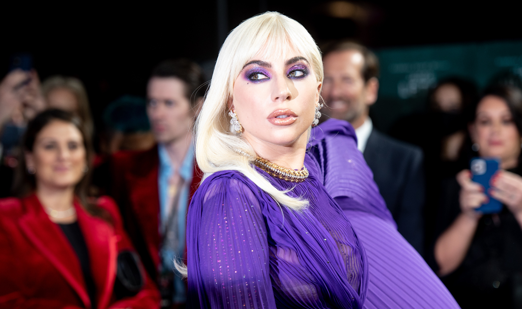 Мать Леди Гага — о травле певицы в школе и ранней депрессии: «Ее унижали и высмеивали»