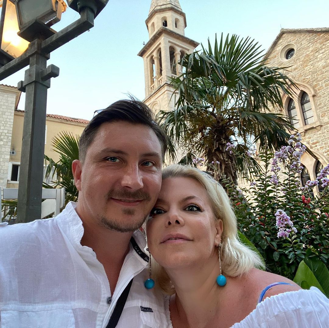 Яна Поплавская с мужем в отпуске