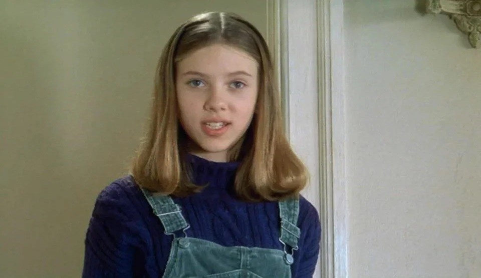 Скарлетт йоханссон один дома 3. Скарлетт йоханссон 1995. Йоханссон один дома. Скарлетт йоханссон один дома 3. Один дома 3 скарлетт йоханссон сколько ей лет.