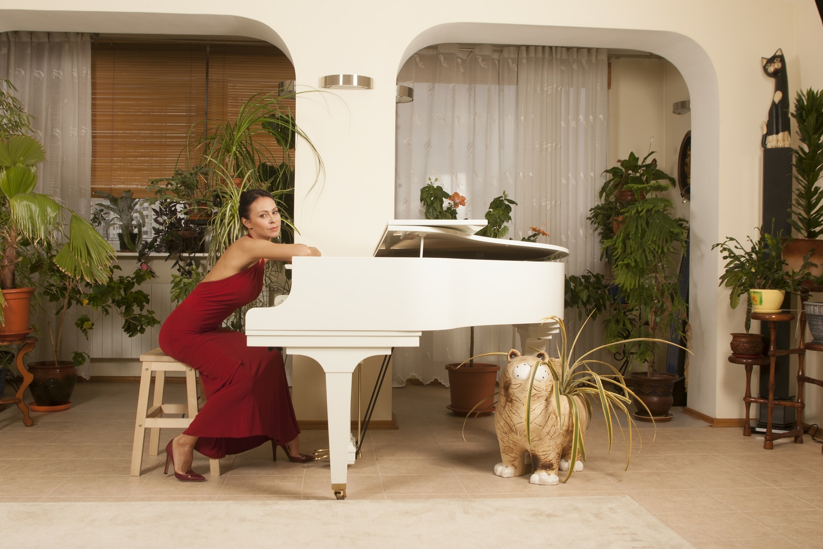 Марина Хлебникова за роялем