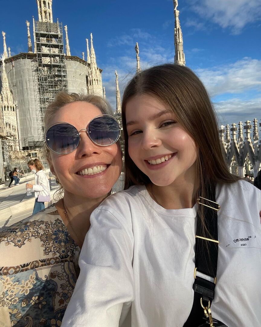 Марина Зудина с дочерью Машей в Милане