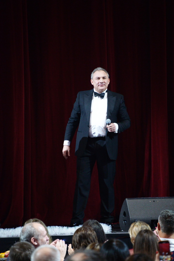 Николай Фоменко на новогоднем концерте
