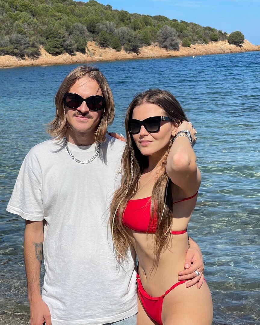 Илья Прусикин и Софья Таюрская на отдыхе