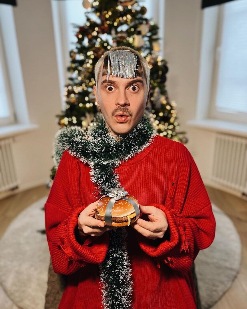 Певец Илья Прусикин