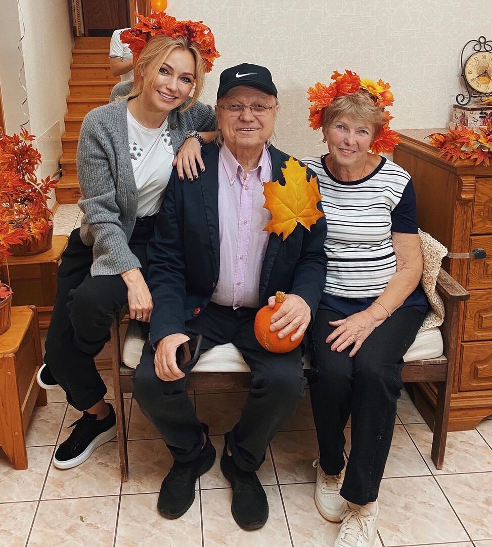 Инна Маликова с родителями Юрием и Людмилой