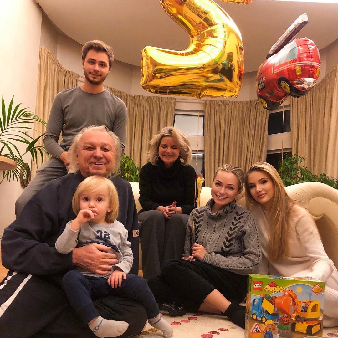 Семья Маликовых отмечает день рождения Марка