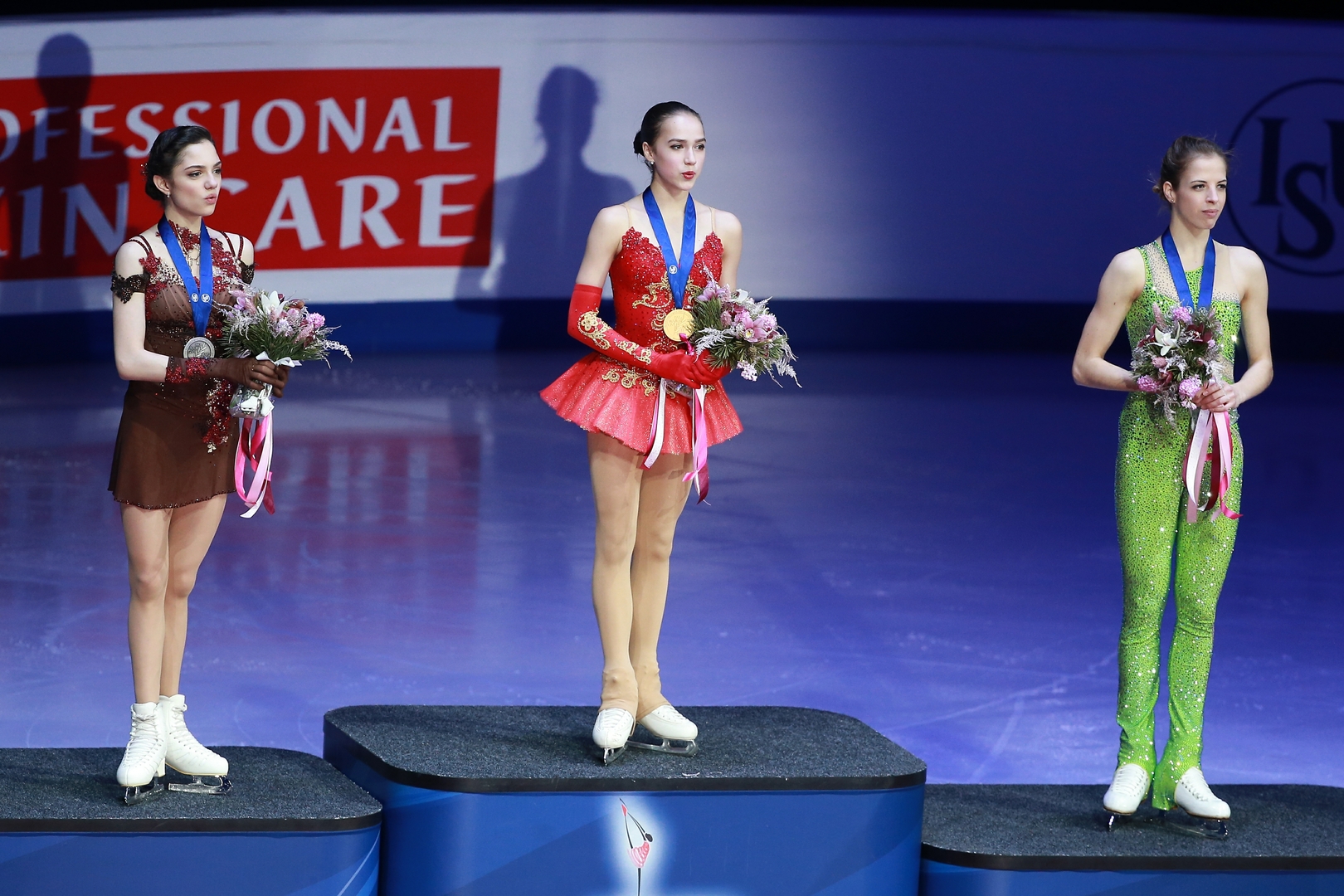 На Олимпиаде в 2018 году Евгения Медведева получила серебряную медаль