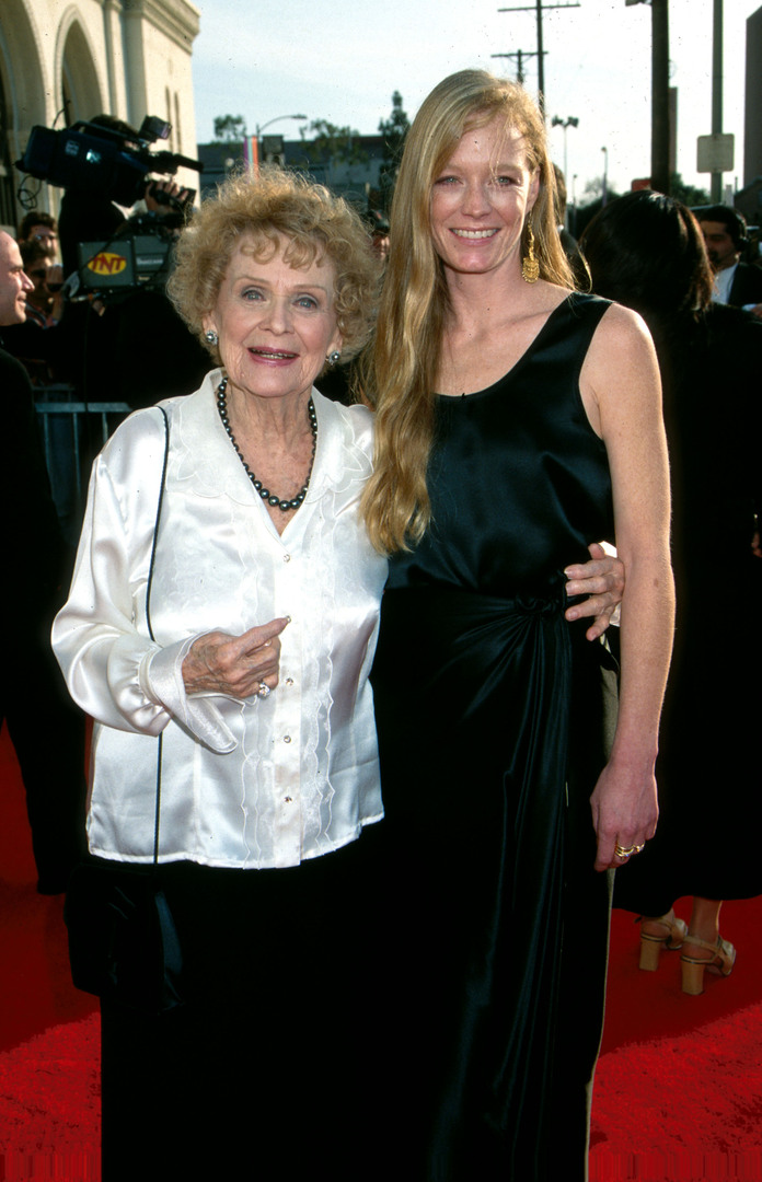 Глория Стюарт и Сьюзи Амис, 1998 год