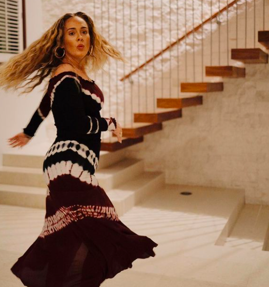 Адель пережила непростой развод, но справилась