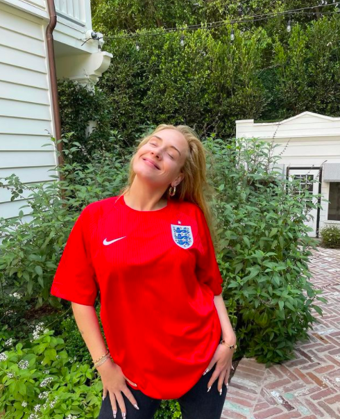 Несмотря на сложности в личной жизни, Адель не унывает