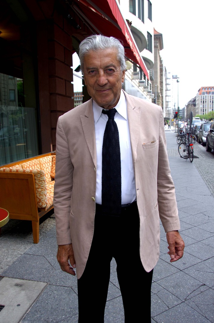 Модельер Нино Черрути