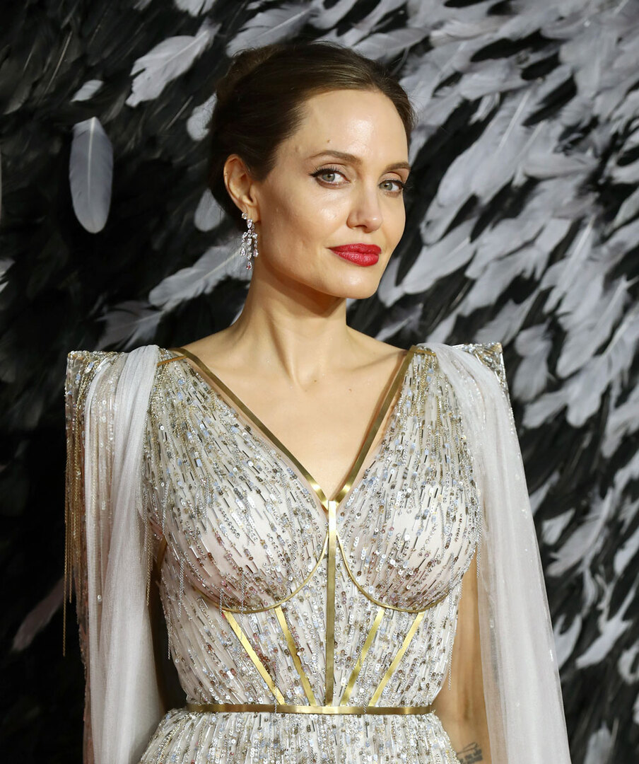 Анджелина Джоли на премьере фильма "Малефисента: Владычица тьмы"