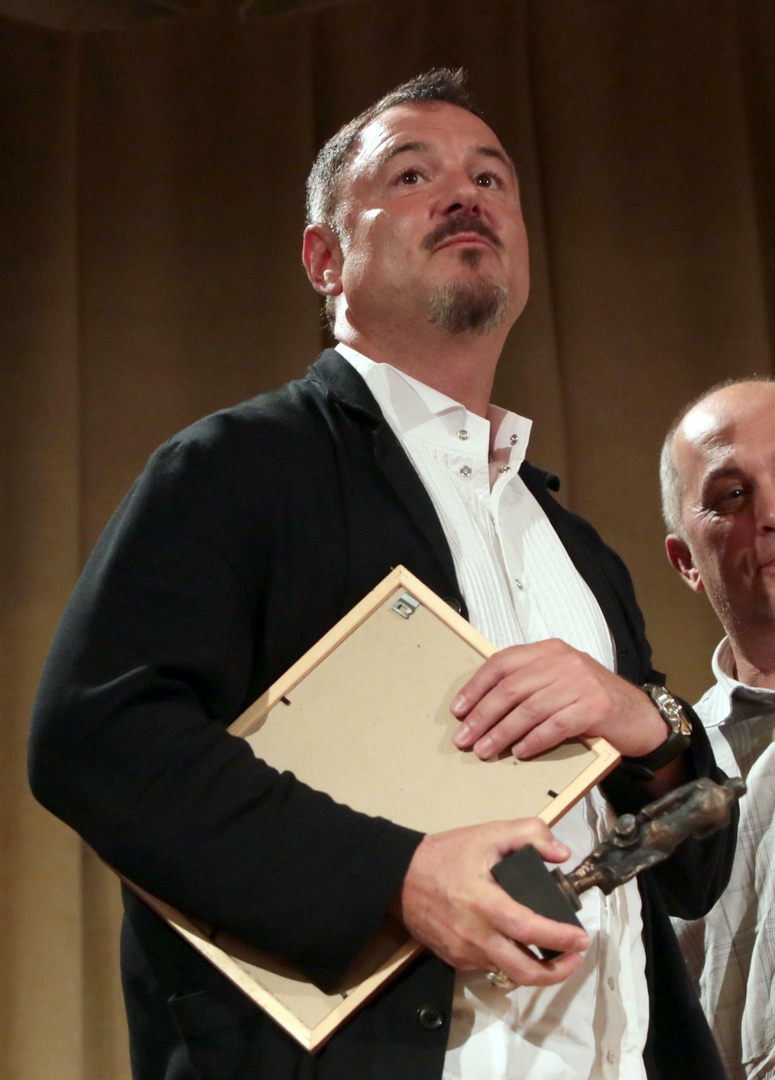 Максим Леонидов