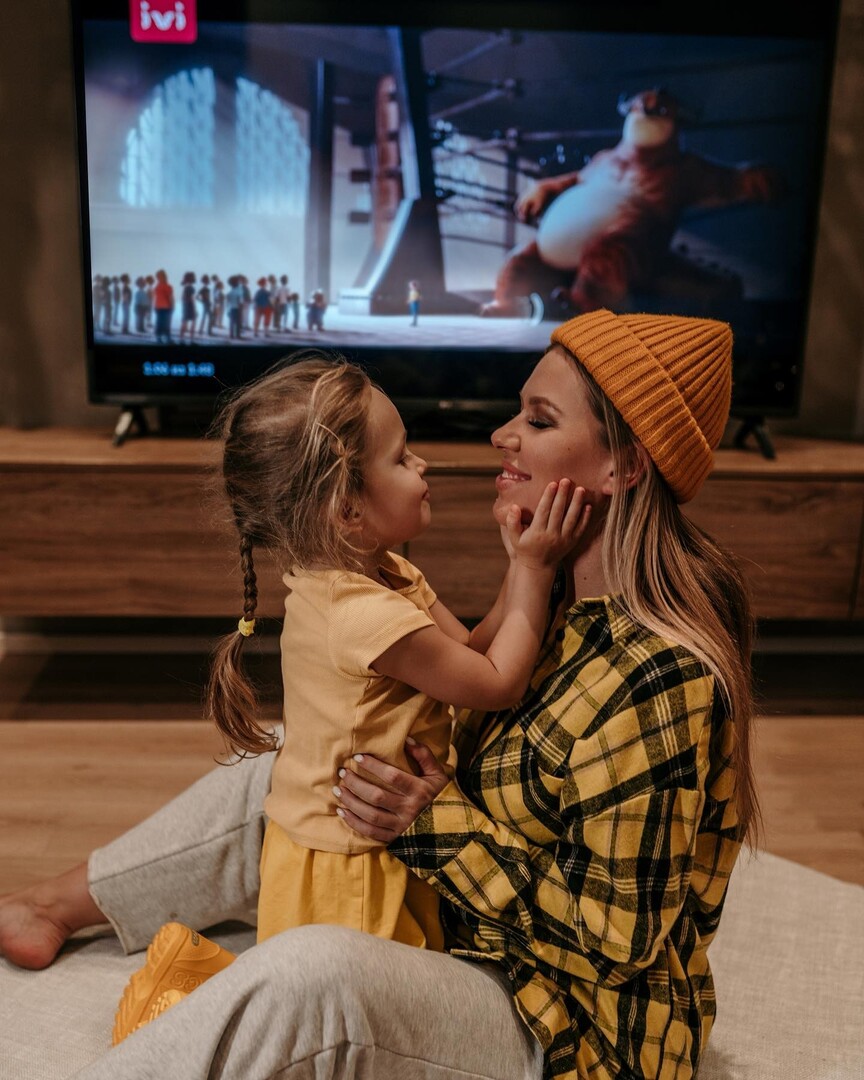 Рита Дакота с дочкой Мией