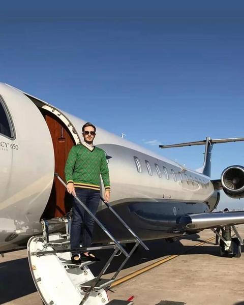 Звезда фильма «Аферист из Tinder»