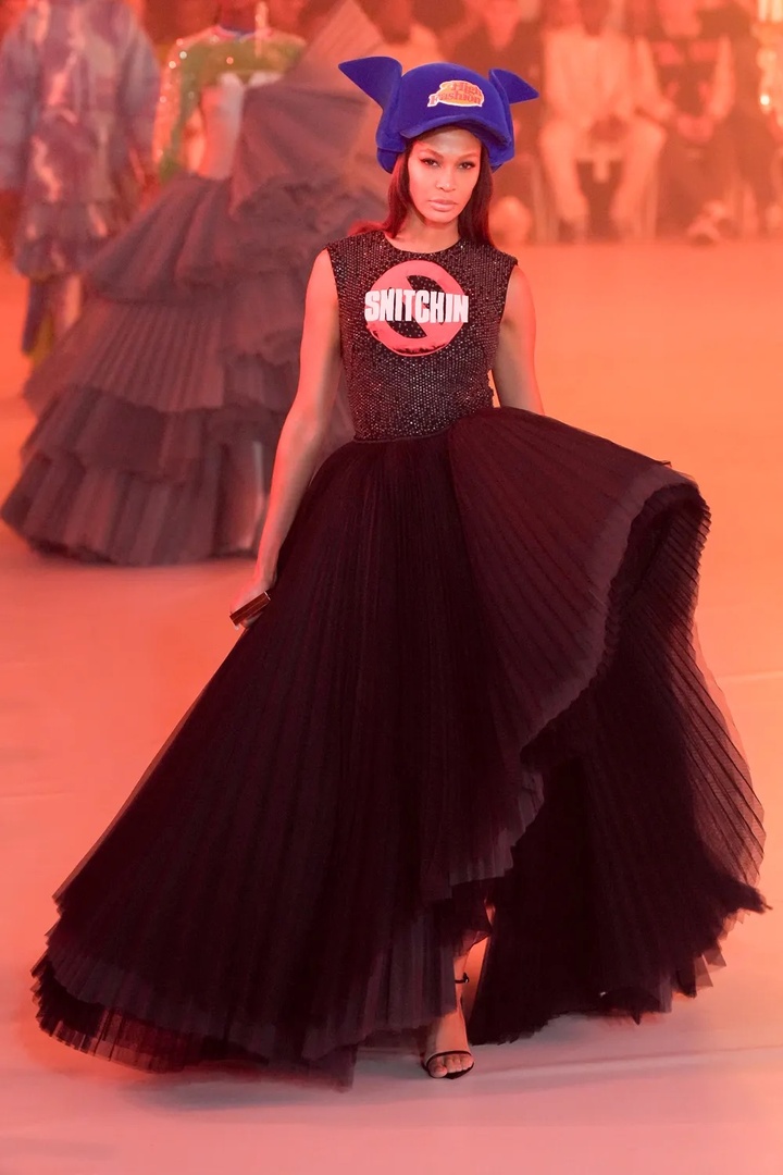 Джоан Смоллс