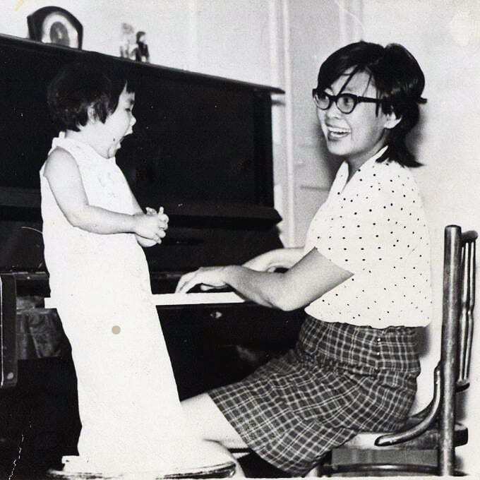 Анита с мамой Элоизой Санхымовной