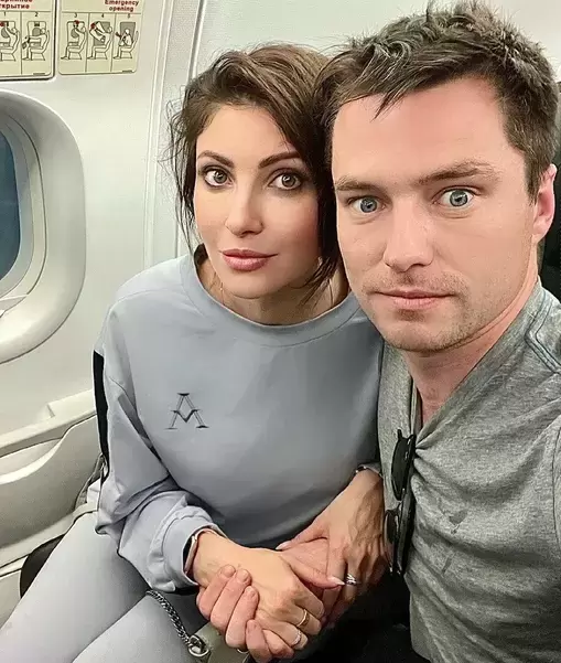 Роман Мальков со своей избранницей