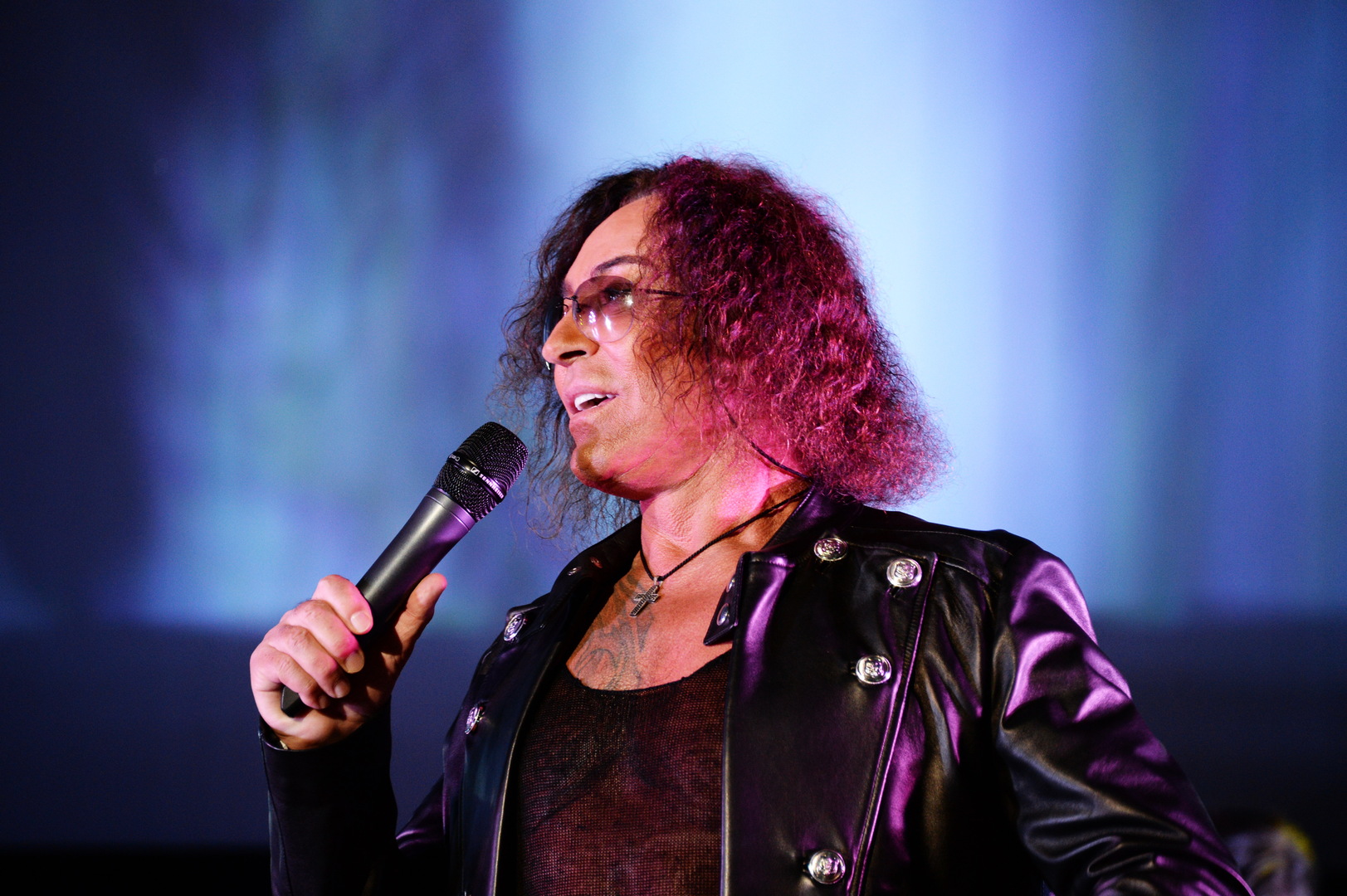 Валерий Леонтьев окончил заочное отделение Ленинградского института культуры