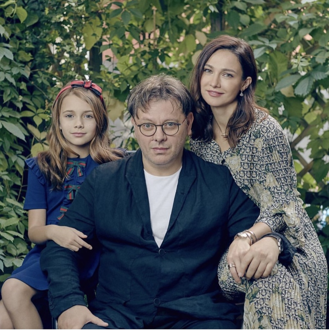 Евгения Брик с мужем и дочерью