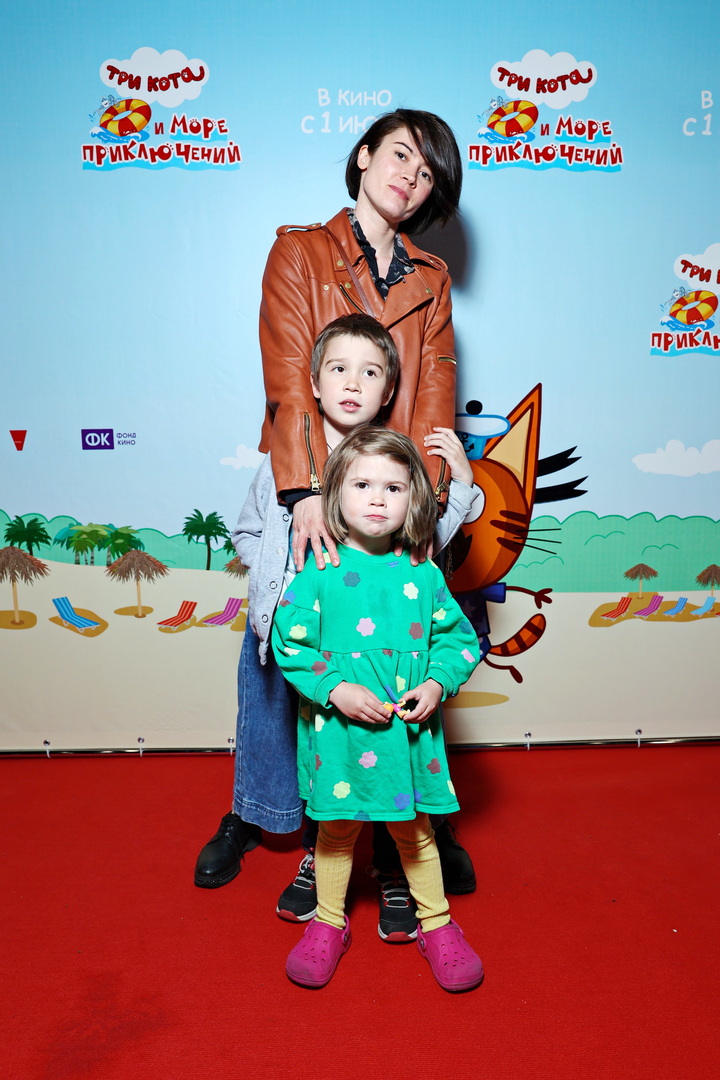 Клавдия Коршунова с детьми