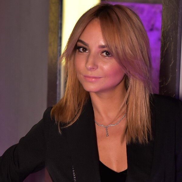 Ана мен әкенің жыныстық қатынасын қараңыз 90-шы жылдардағы ресейлік әуесқой ретро порно онлайн