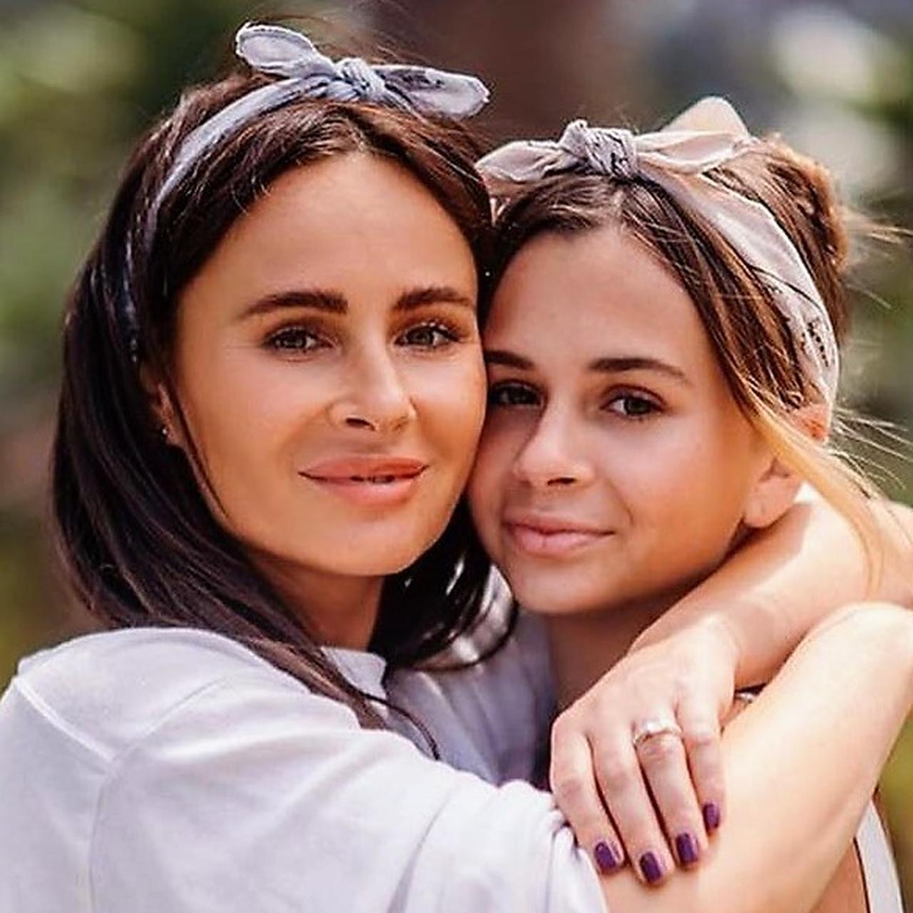 саша морозова дочь славы. дочь певицы саши. морозова дочь славы. саша морозова. саша зверева демо.