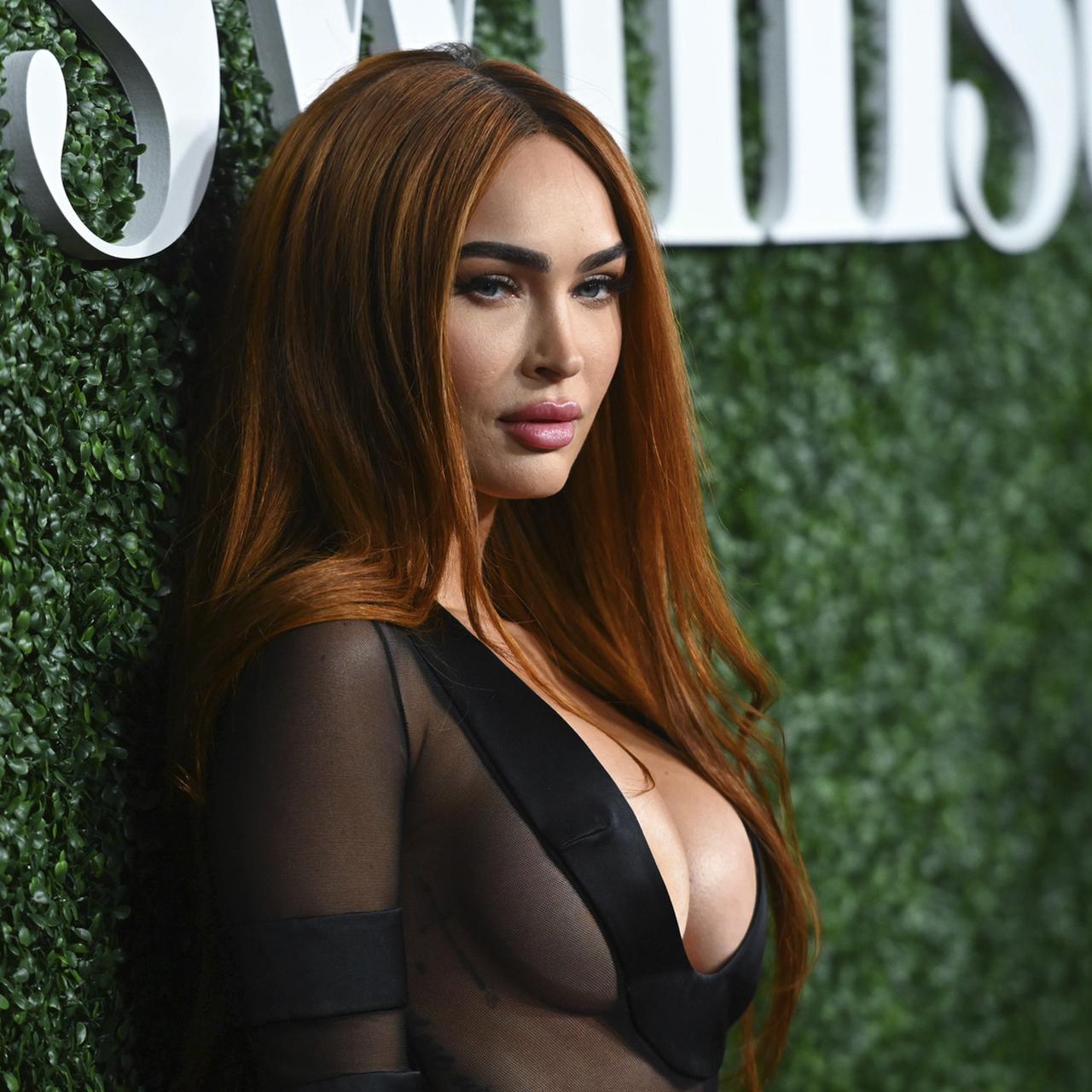 Красивые тоже плачут: Меган Фокс призналась в проблемах с психикой.