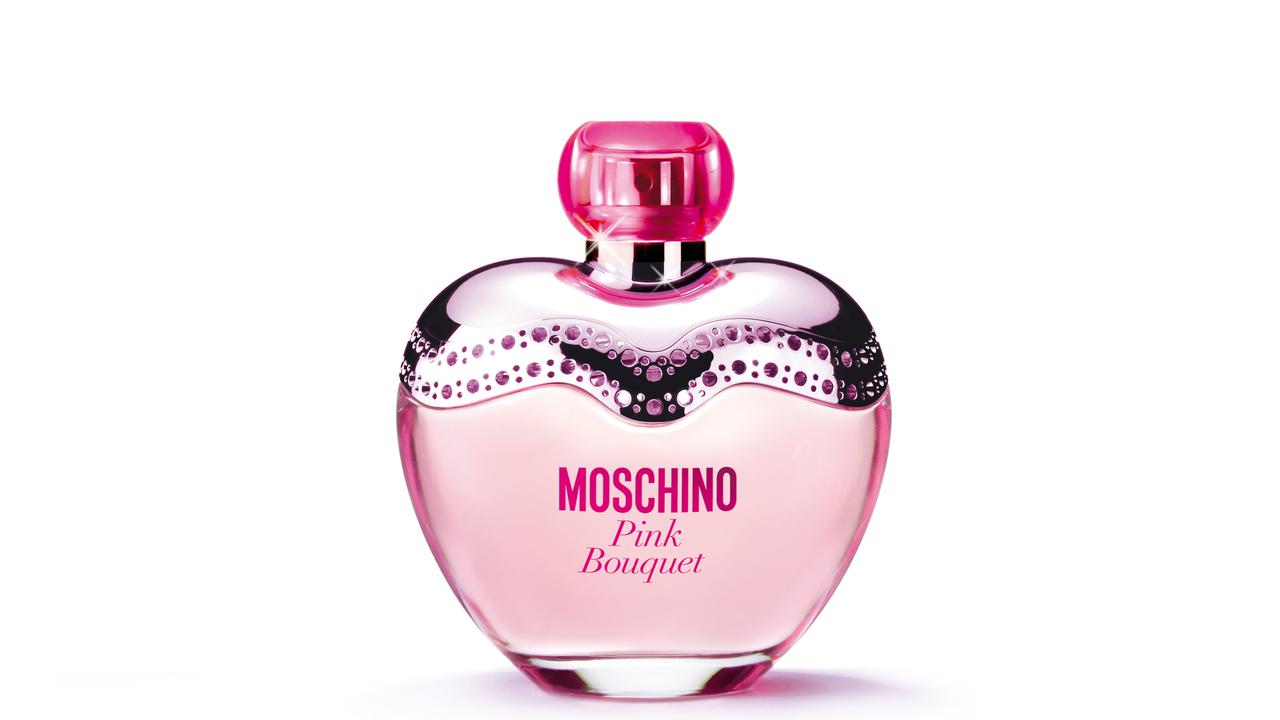 Реклама духов москино. Москино Pink. Духи. Moschino Pink Bouquet. Девушка и духи.