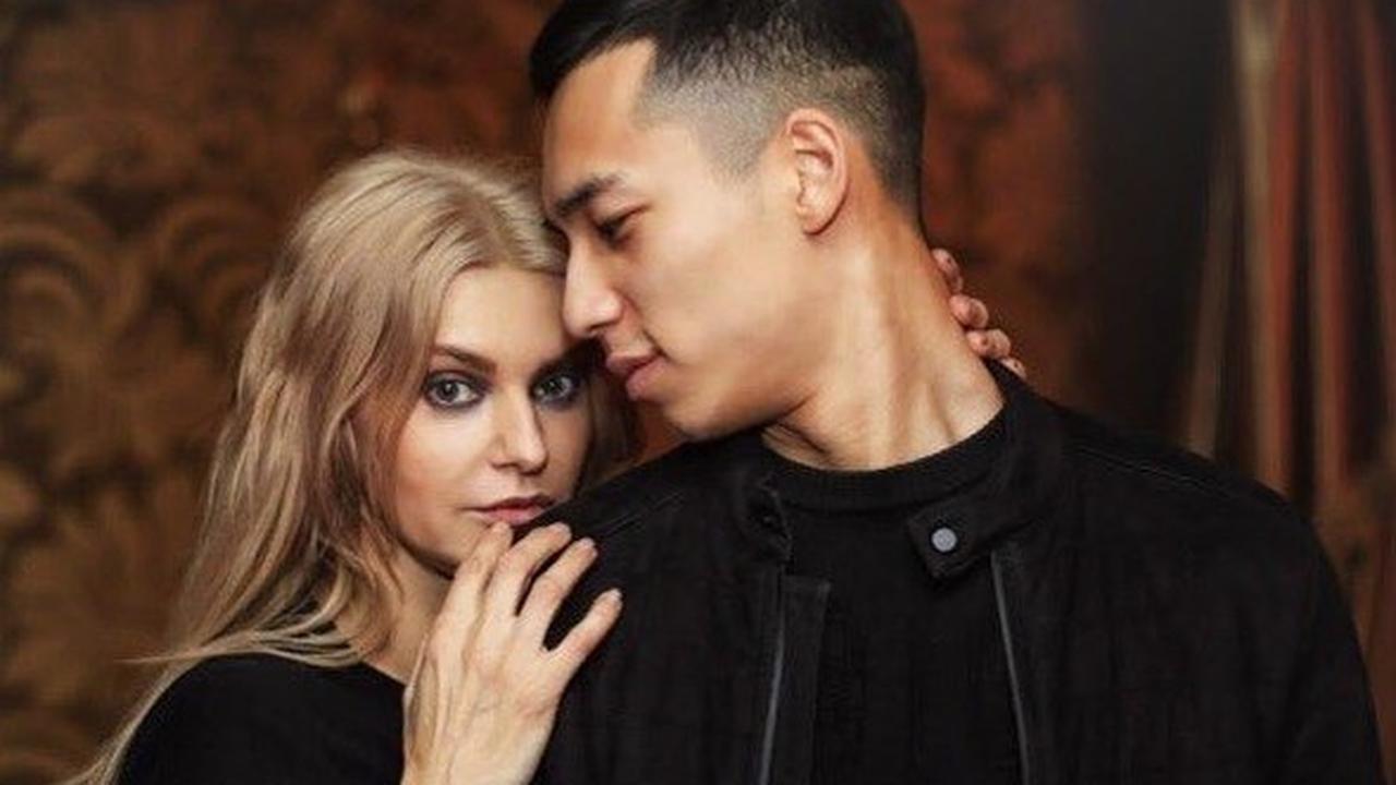 онегин и татьяна 1958. ольга ларина портрет. онегин и ларина. татьянина ларина евгений онегин. татьяна ларина и ольга ларина.