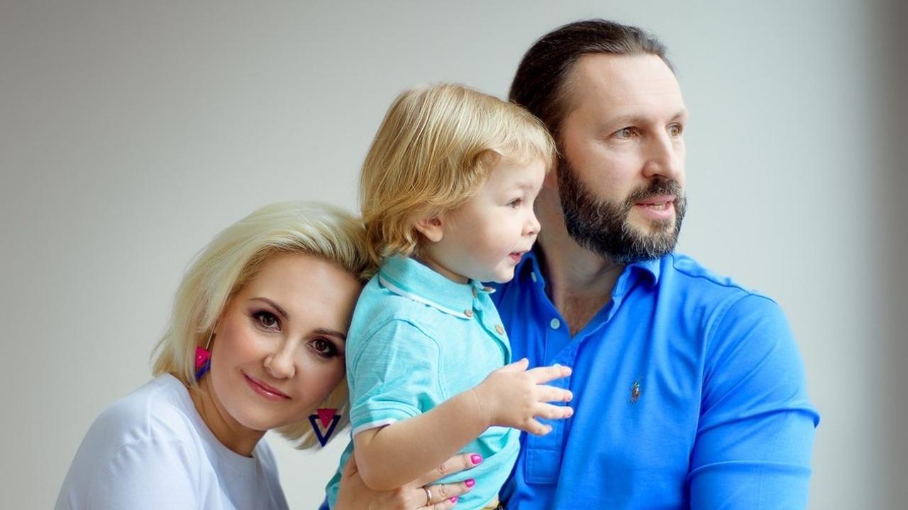 василиса володина дети. семья василисы володиной фото. василиса володина ноги. фото мужа василисы. василиса володина дети.