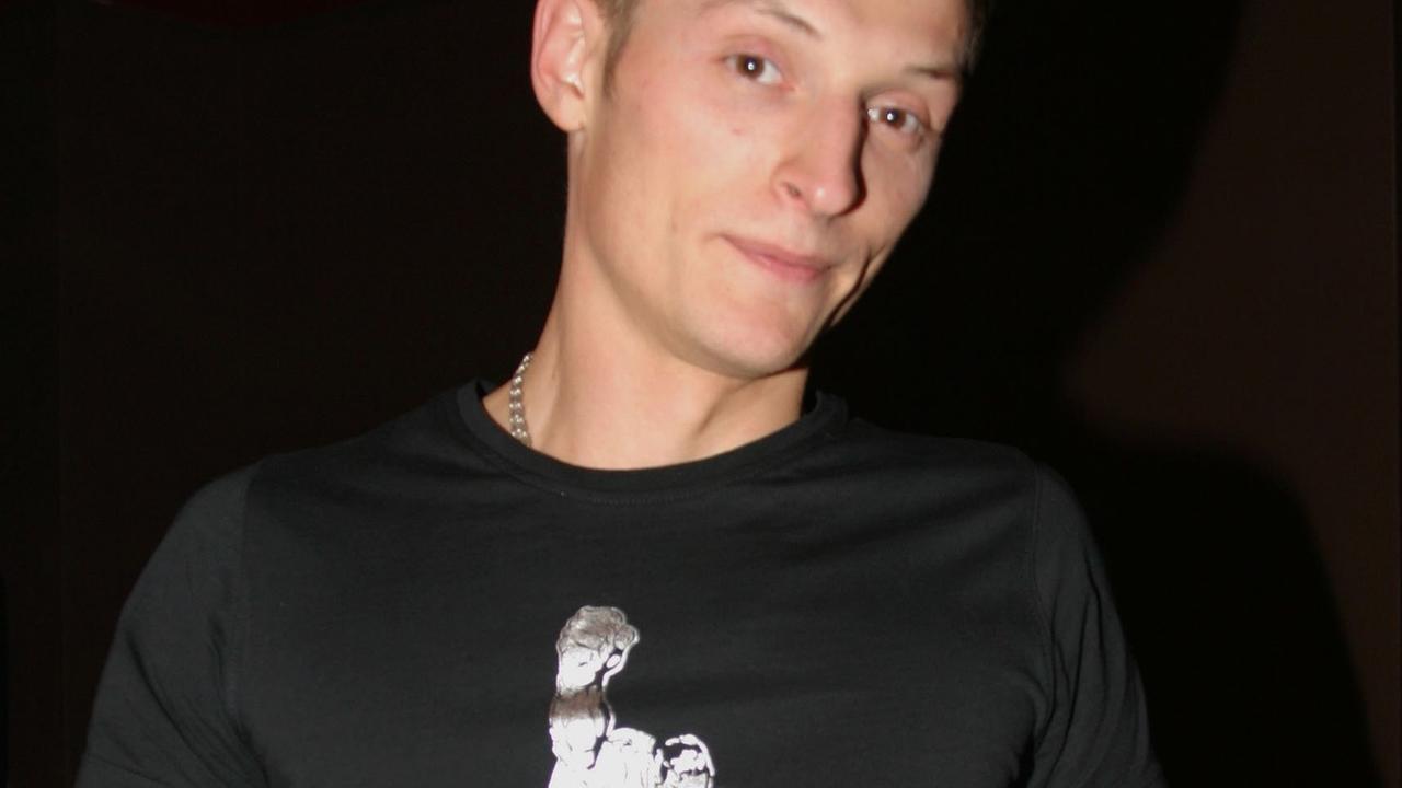 Спортсмен качок. Джонатан мэйджерс накачался. Спортсмен качок. Джонатан мэйджерс накачался. Сила мощь.