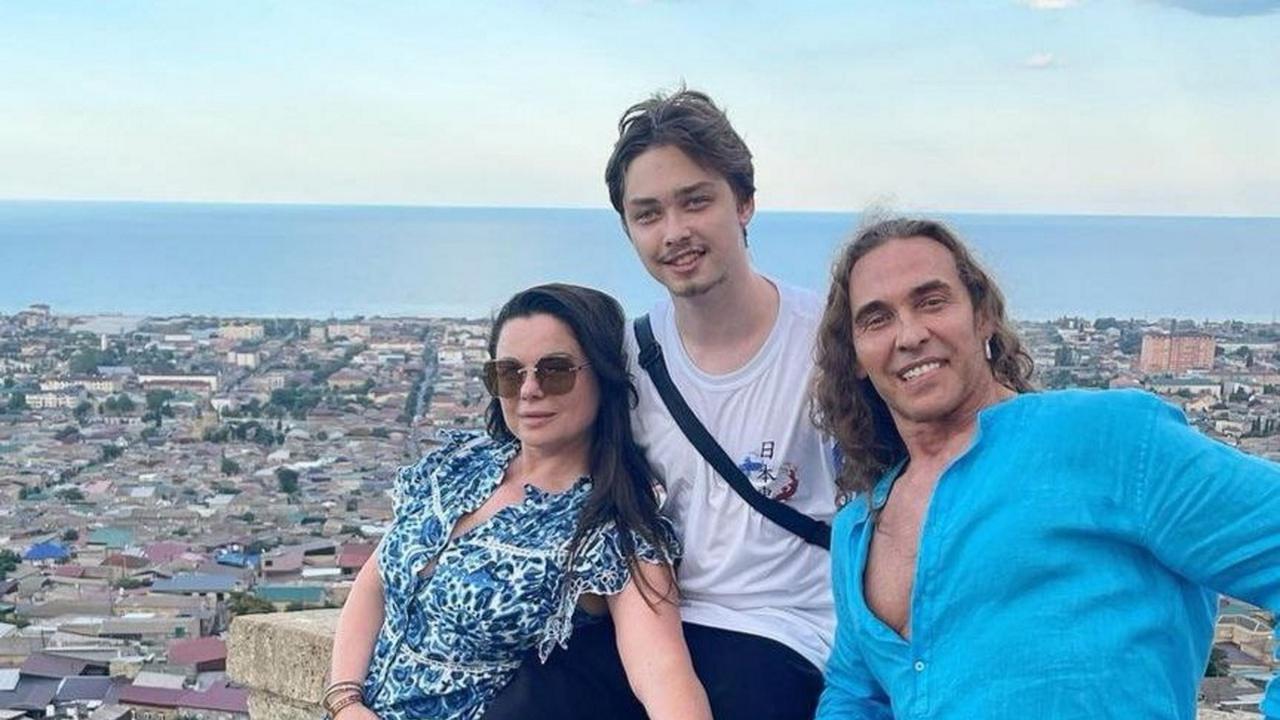 Сын королевой и тарзана 2023. Что с сыном королевой архипом. Что с сыном королевой архипом. Что с сыном королевой архипом. Сын наташи королевой.