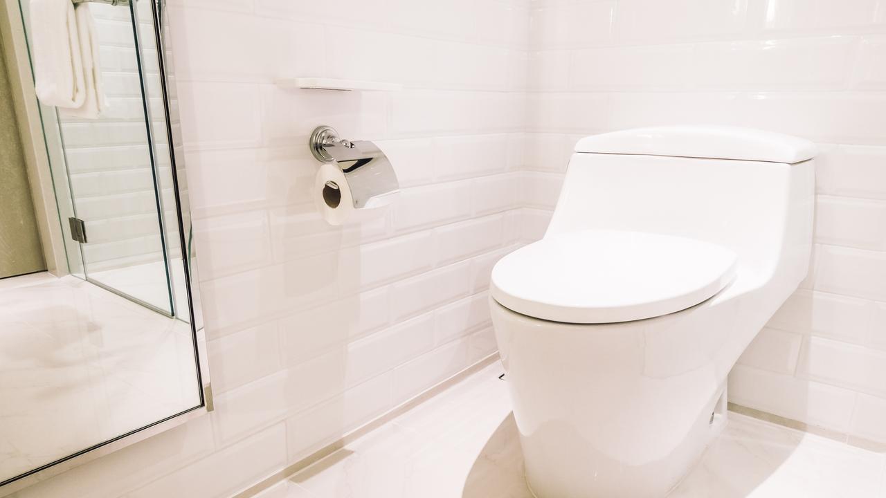 Повесила замок: жители коммунальной квартиры через суд остановили ...