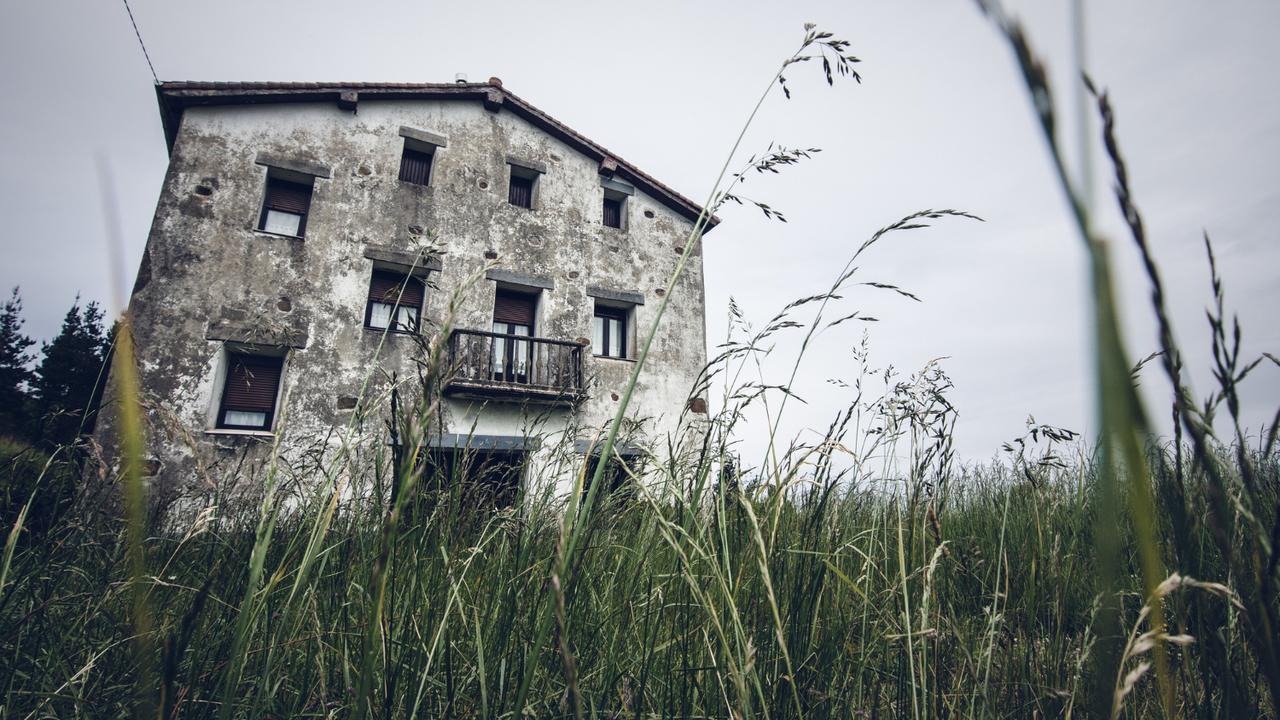 Эксперт по сложной уборке квартир дал совет, продавать или отмывать ...